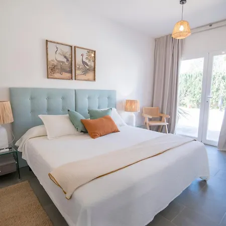 Acogedor Con Jardin En 3