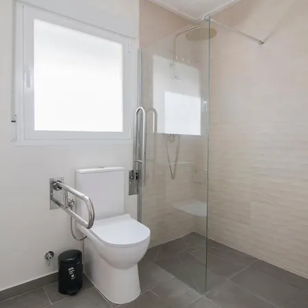 Acogedor Con Jardin En 3
