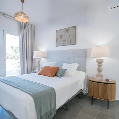 Acogedor Con Jardin En 3 شقة