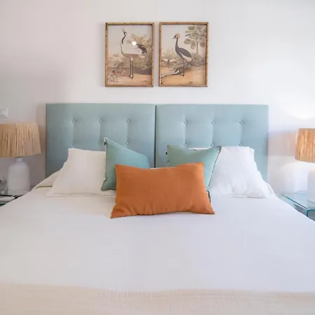 Acogedor Con Jardin En 3 دينايا